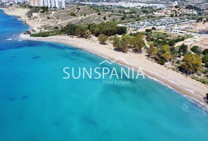 Obra nueva - Piso -
Villajoyosa - Playa del Torres