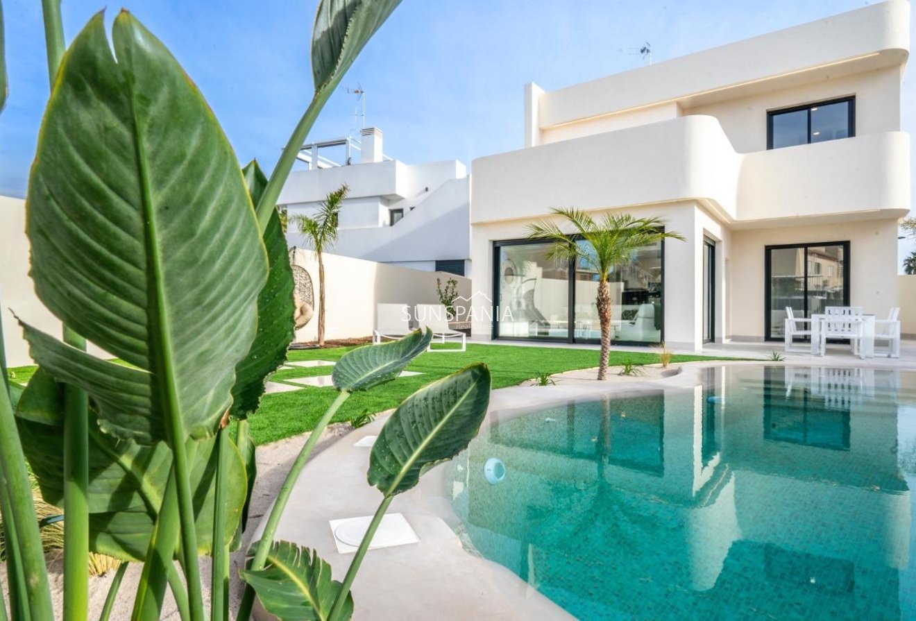 Obra nueva - Chalet -
Torre Pacheco - Roldán