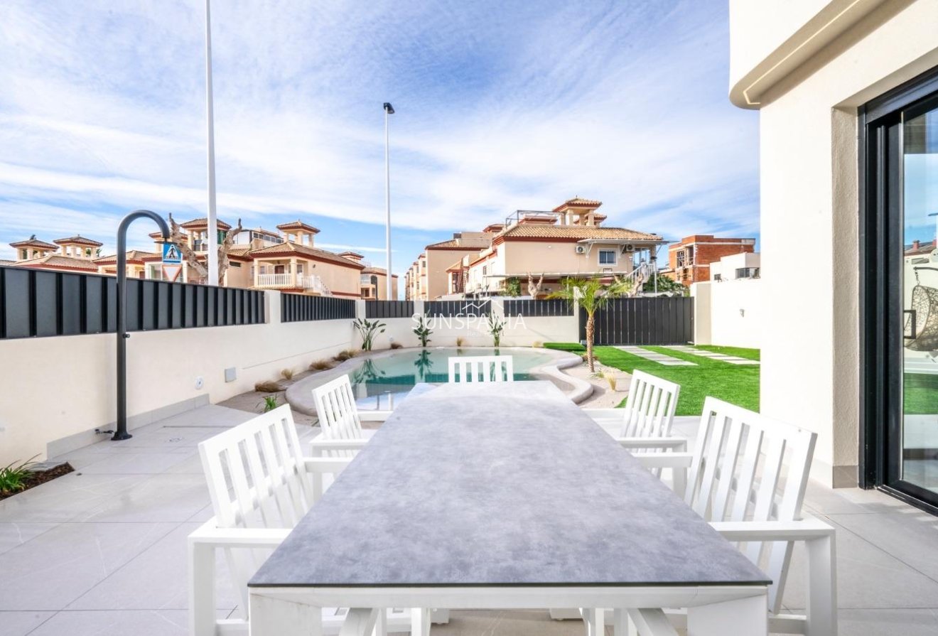 Obra nueva - Chalet -
Torre Pacheco - Roldán