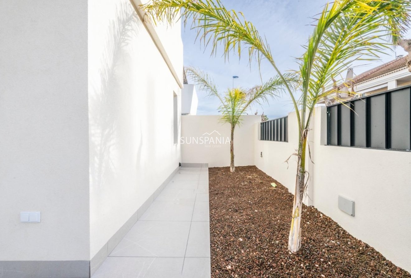 Obra nueva - Chalet -
Torre Pacheco - Roldán