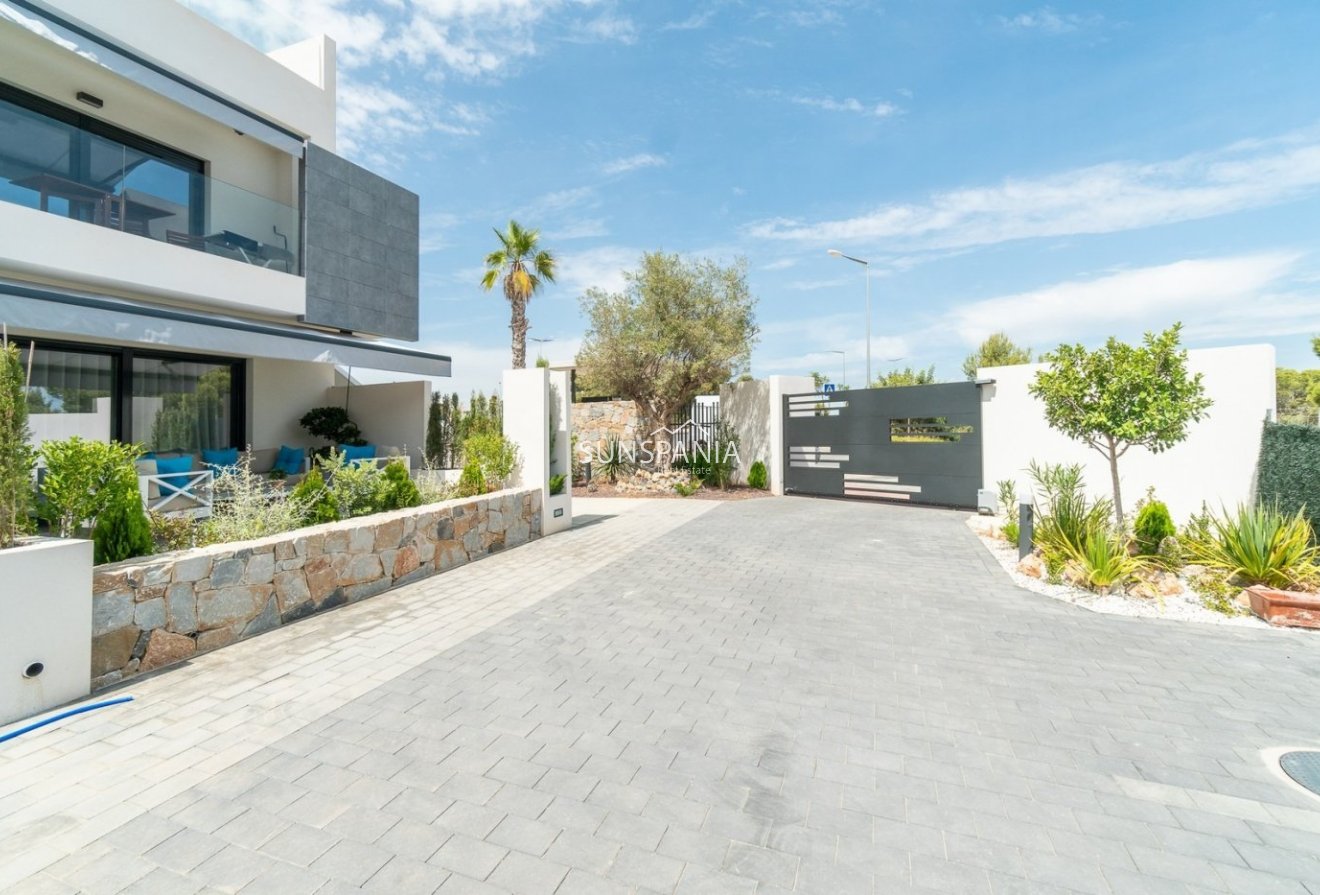 Obra nueva - Piso -
Torrevieja - Los Balcones