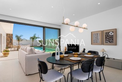 Obra nueva - Chalet -
San Javier - Parque del doce