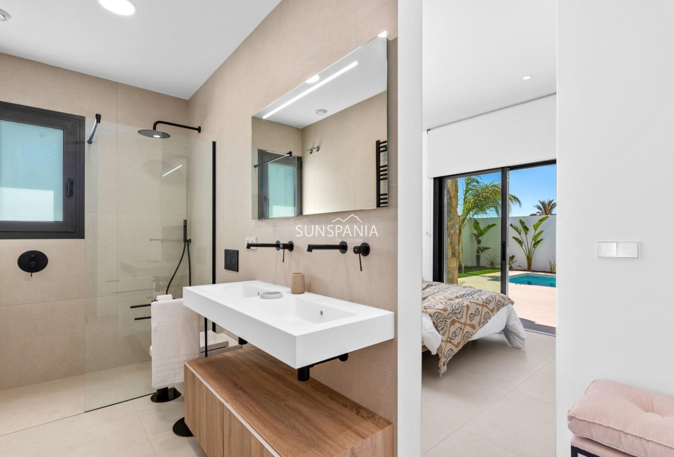 Obra nueva - Chalet -
San Javier - Parque del doce
