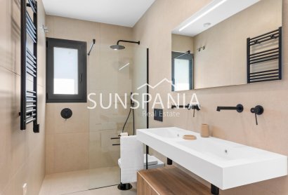 Obra nueva - Chalet -
San Javier - Parque del doce