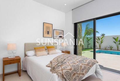 Obra nueva - Chalet -
San Javier - Parque del doce