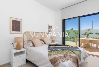 Obra nueva - Chalet -
San Javier - Parque del doce