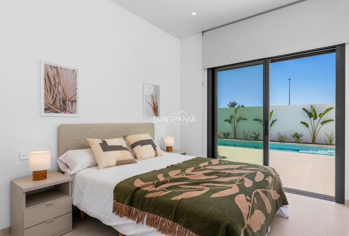 Obra nueva - Chalet -
San Javier - Parque del doce