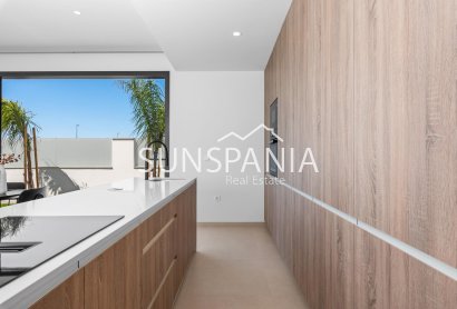 Obra nueva - Chalet -
San Javier - Parque del doce