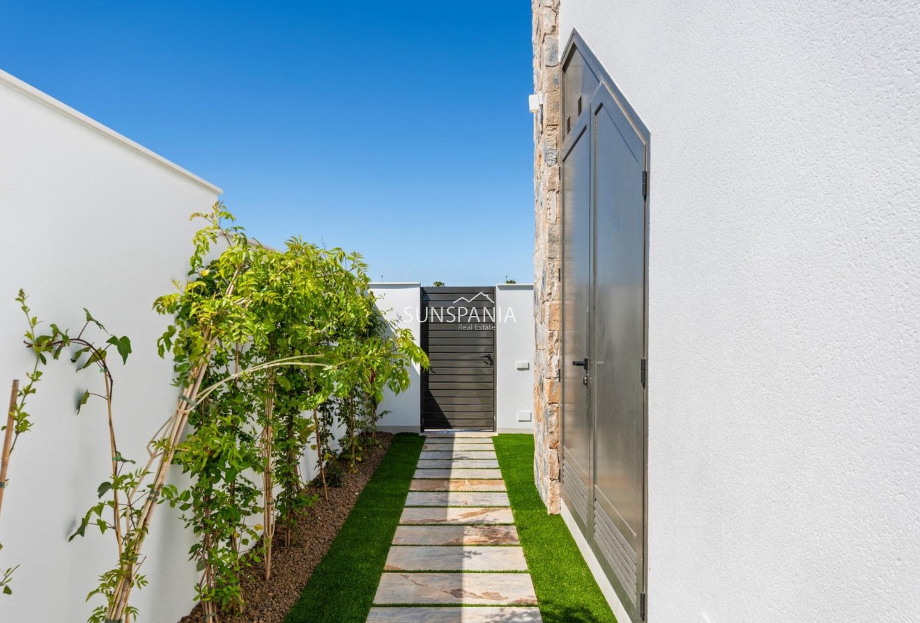 Obra nueva - Chalet -
San Javier - Parque del doce