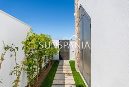 Obra nueva - Chalet -
San Javier - Parque del doce