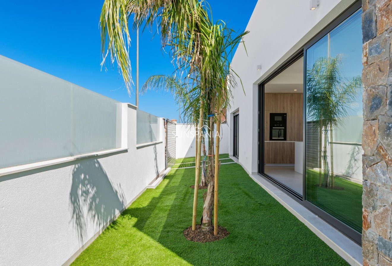 Obra nueva - Chalet -
San Javier - Parque del doce