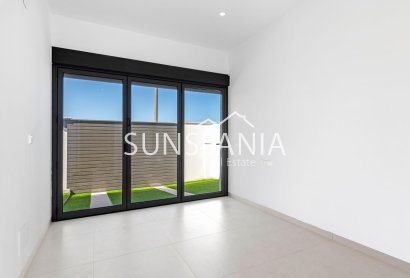 Obra nueva - Chalet -
San Javier - Parque del doce