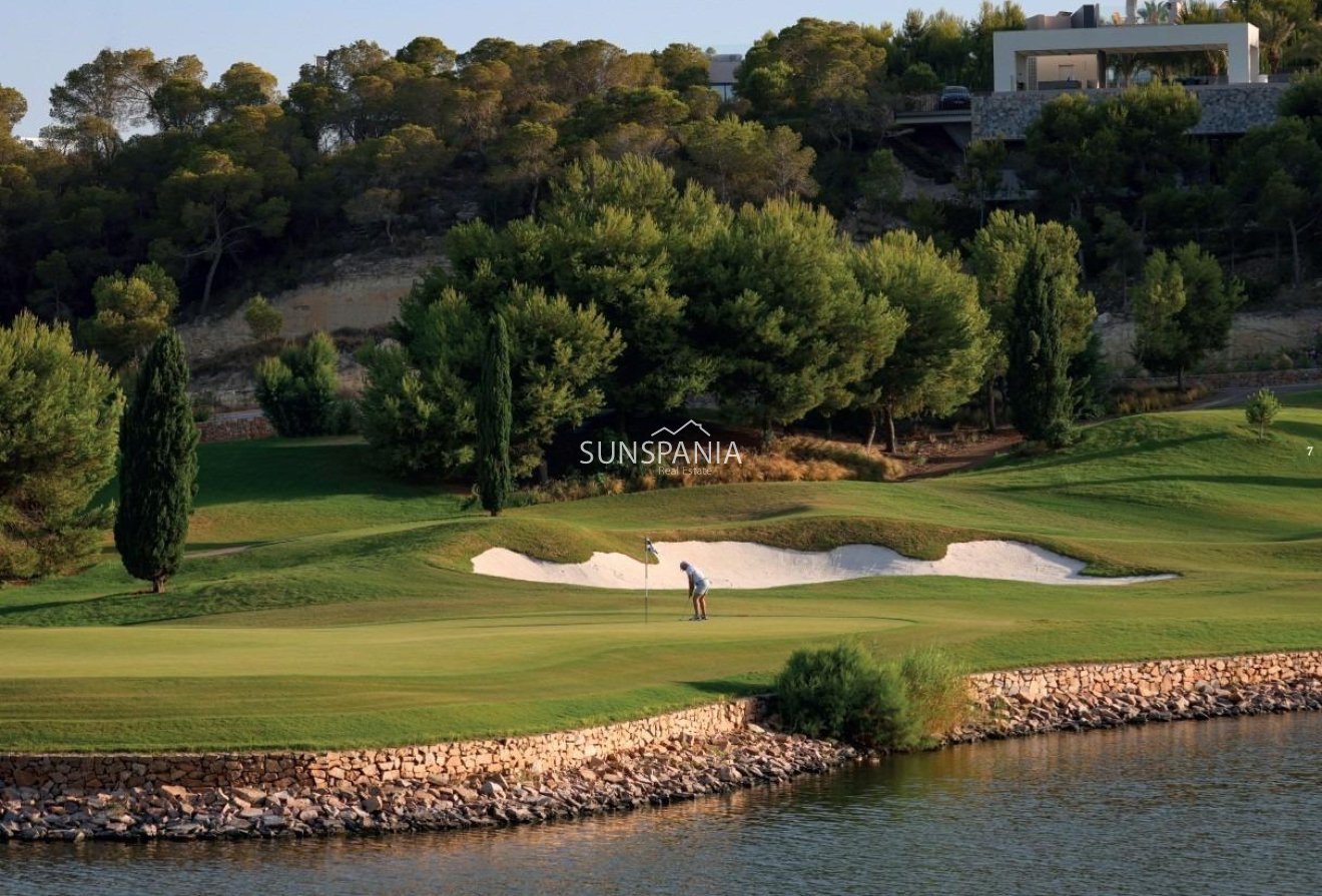 Obra nueva - Chalet -
Orihuela - Las Colinas Golf