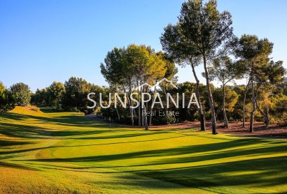 Obra nueva - Chalet -
Orihuela - Las Colinas Golf