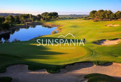 Obra nueva - Chalet -
Orihuela - Las Colinas Golf