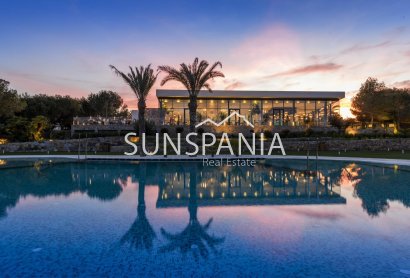 Obra nueva - Chalet -
Orihuela - Las Colinas Golf