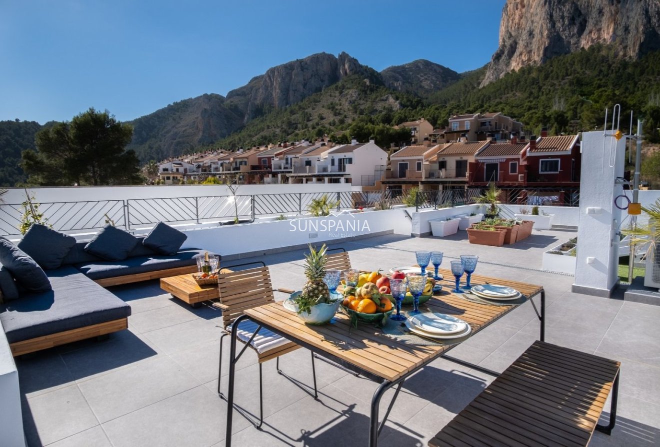 Obra nueva - Chalet -
Polop - Urbanizaciones