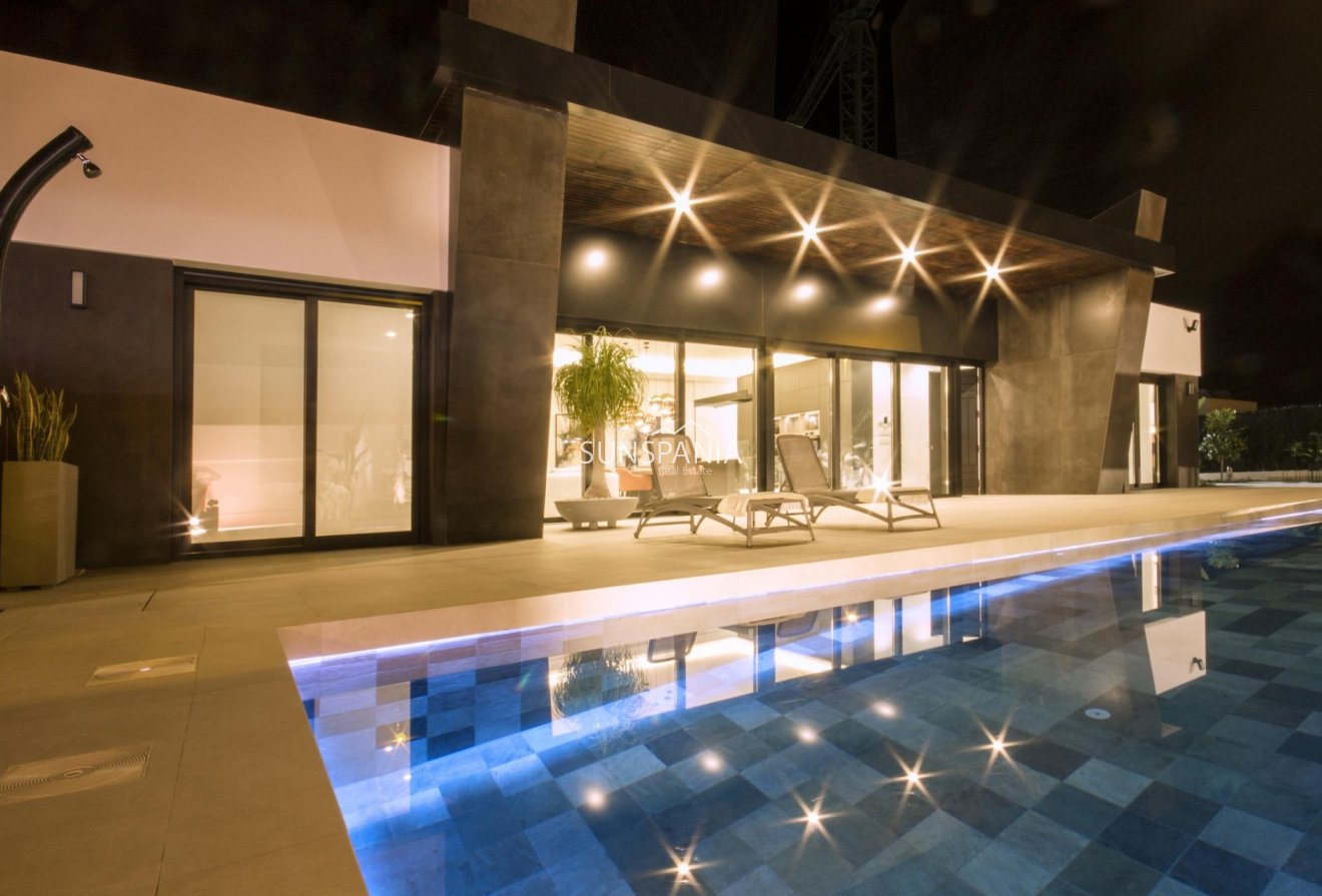 Obra nueva - Chalet -
Rojales - Ciudad Quesada