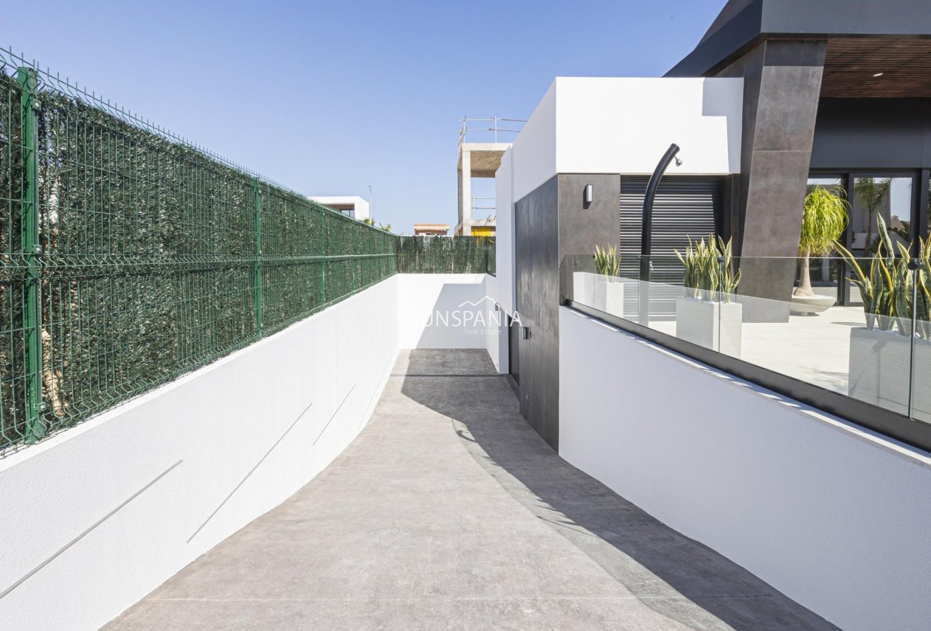 Obra nueva - Chalet -
Rojales - Ciudad Quesada