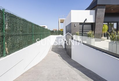 Obra nueva - Chalet -
Rojales - Ciudad Quesada
