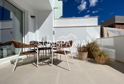 Obra nueva - Piso -
Pilar de la Horadada - pueblo
