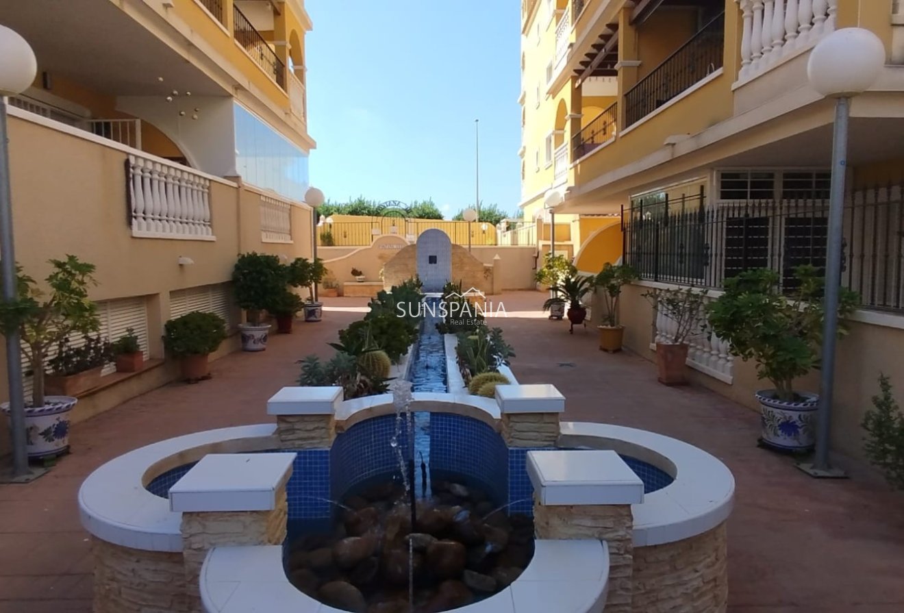 Reventa - Piso -
Algorfa