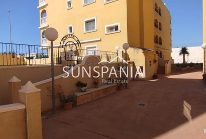 Reventa - Piso -
Algorfa