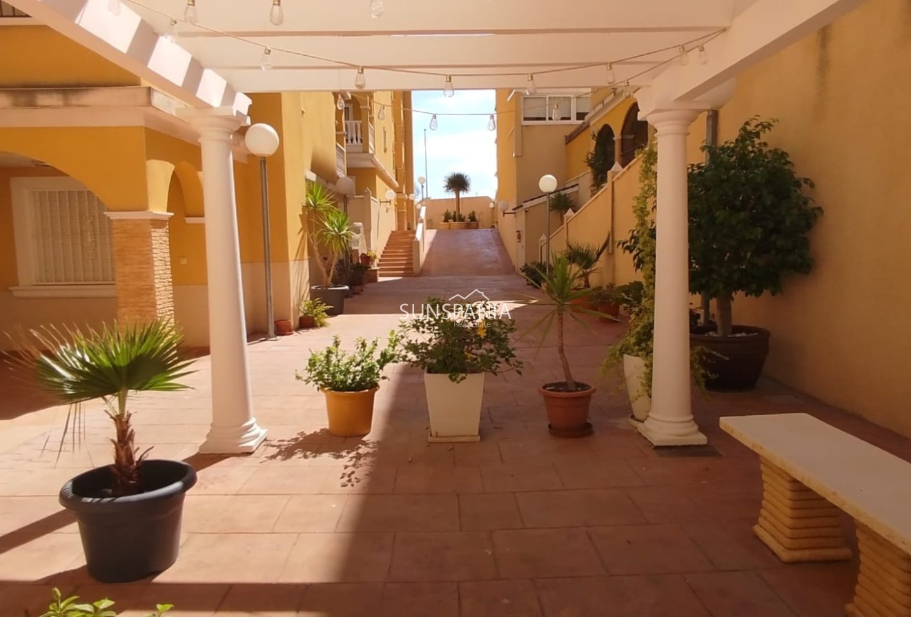 Reventa - Piso -
Algorfa