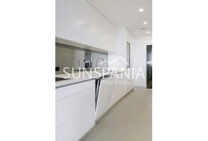 Obra nueva - Piso -
Relleu - pueblo