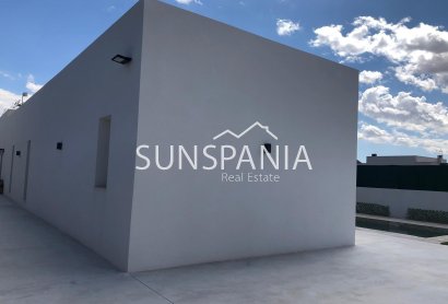 Obra nueva - Chalet -
Aspe - urbanizaciones