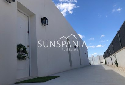Obra nueva - Chalet -
Aspe - urbanizaciones