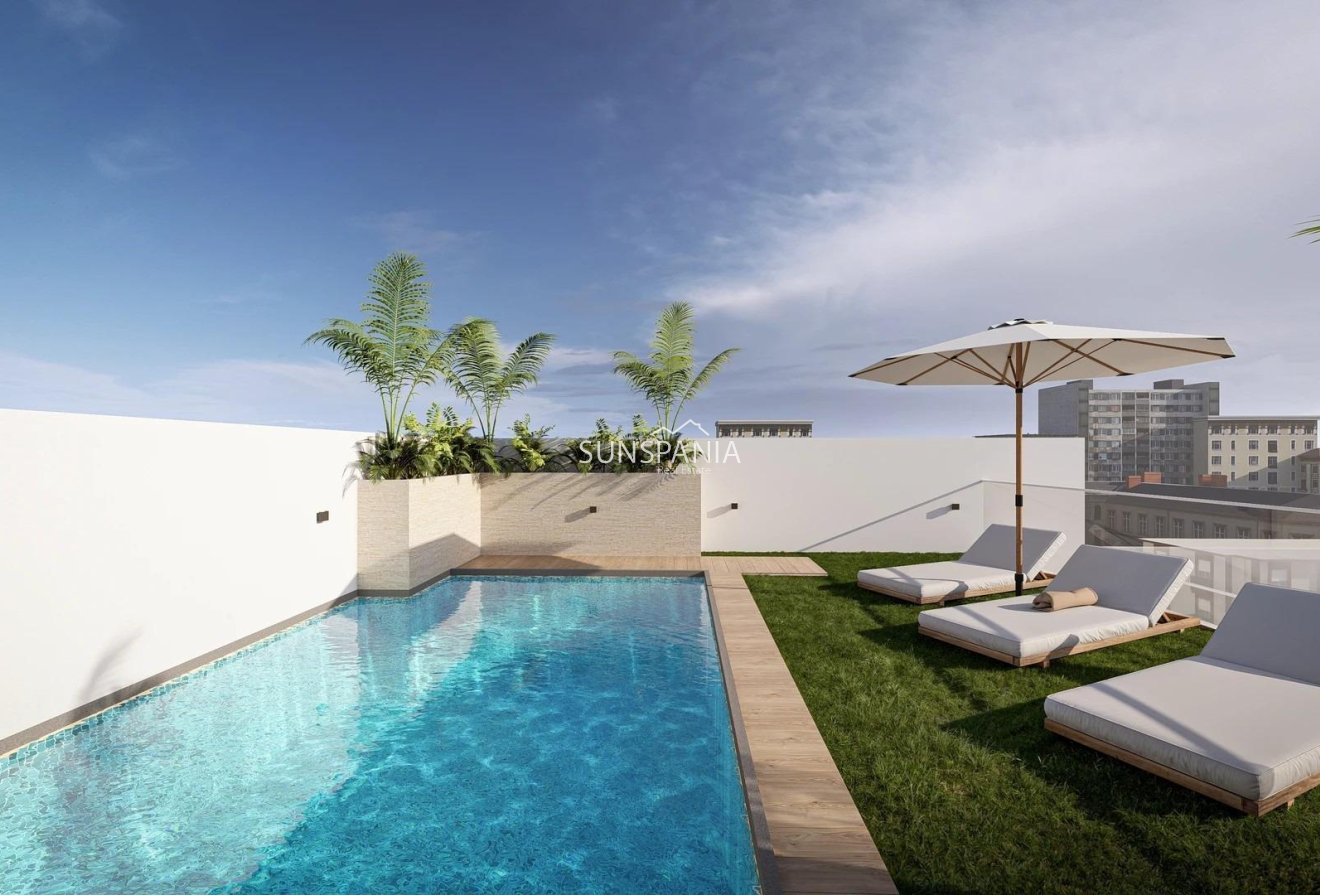 Obra nueva - Ático -
Torrevieja - Centro