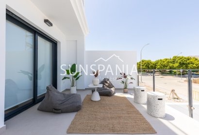 Obra nueva - Chalet -
Rafal - pueblo
