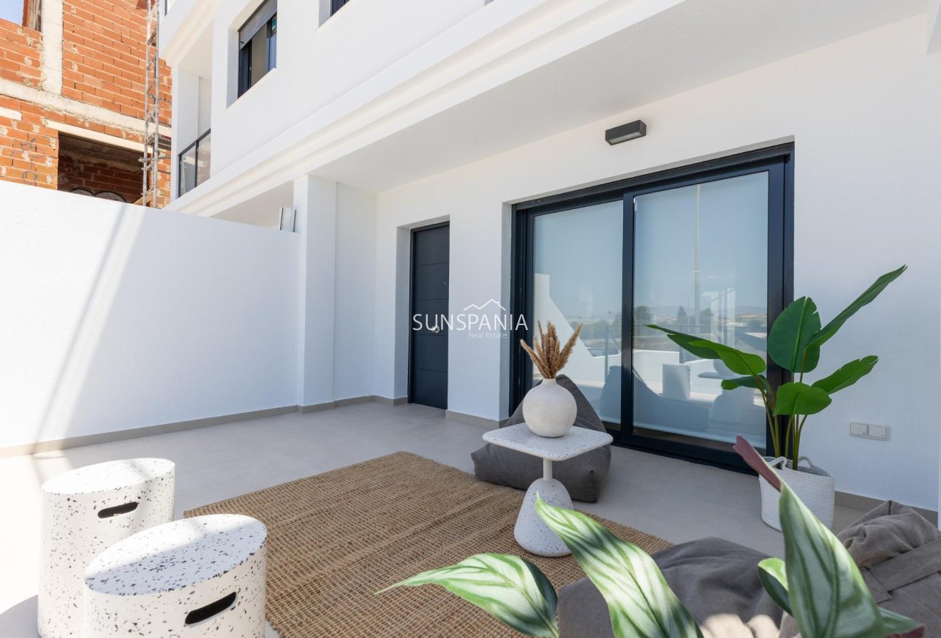 Obra nueva - Chalet -
Rafal - pueblo