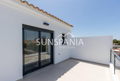 Obra nueva - Chalet -
Rafal - pueblo
