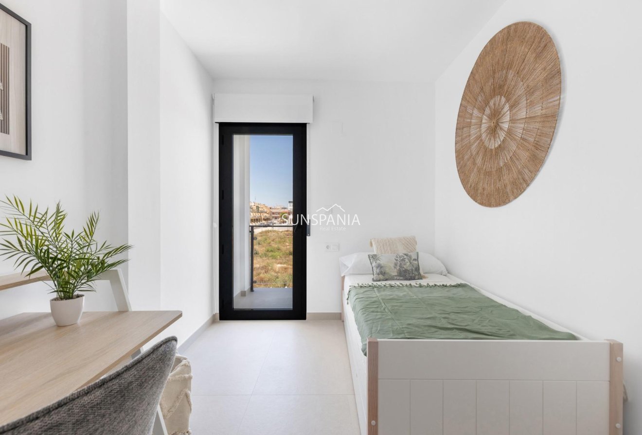 Obra nueva - Chalet -
Rafal - pueblo
