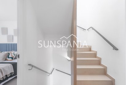 Obra nueva - Chalet -
Rafal - pueblo