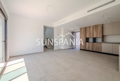 Obra nueva - Chalet -
Algorfa - La Finca Golf