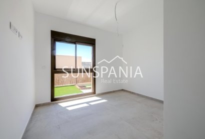 Obra nueva - Chalet -
Algorfa - La Finca Golf