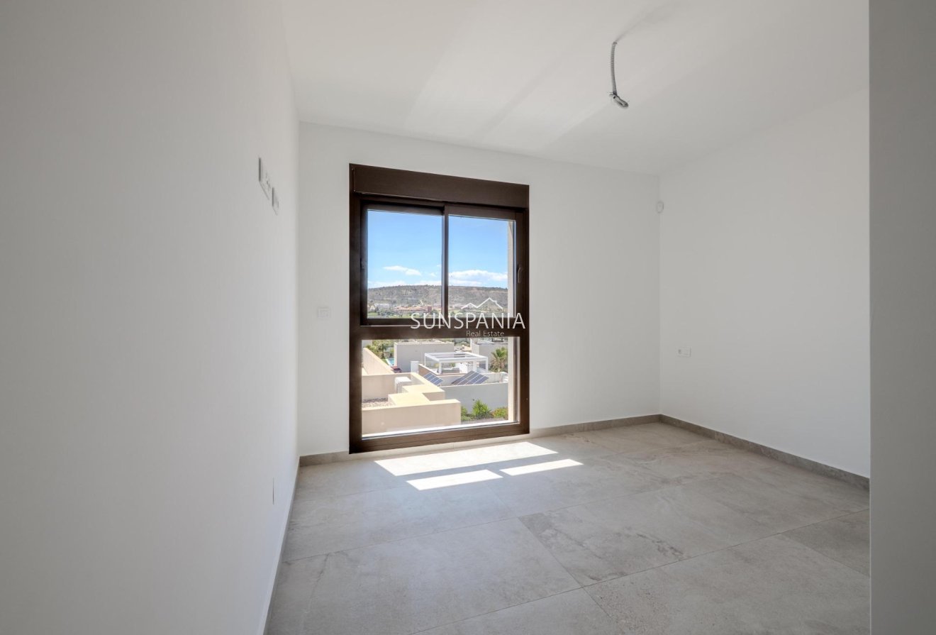 Obra nueva - Chalet -
Algorfa - La Finca Golf