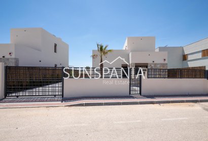 Obra nueva - Chalet -
Algorfa - La Finca Golf