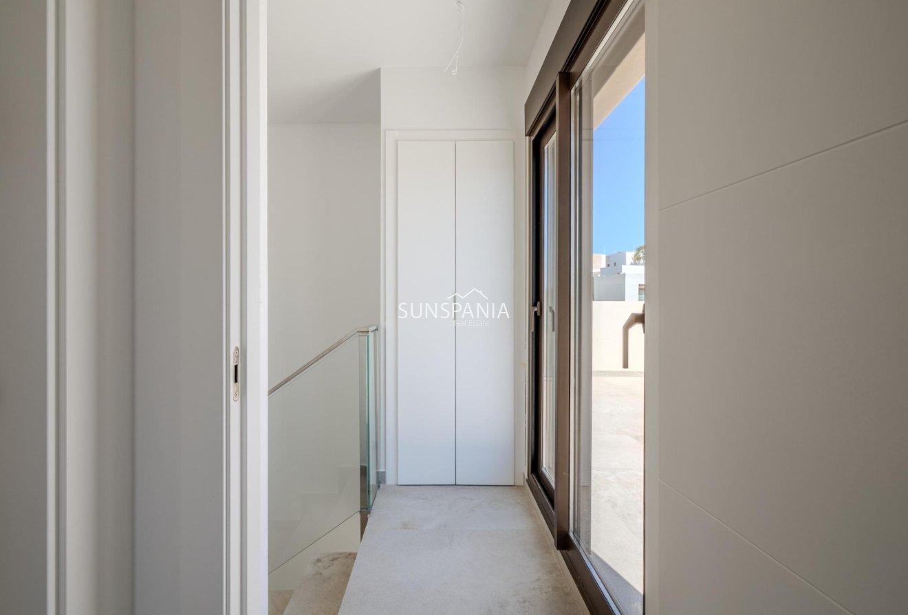 Obra nueva - Chalet -
Algorfa - La Finca Golf