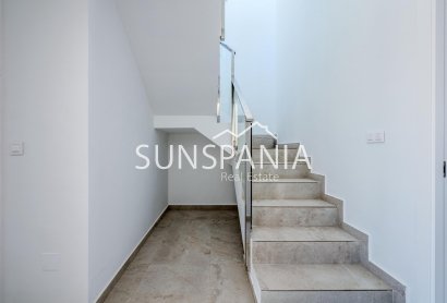 Obra nueva - Chalet -
Algorfa - La Finca Golf