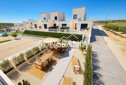 Obra nueva - Adosado -
Banos y Mendigo - Altaona Golf