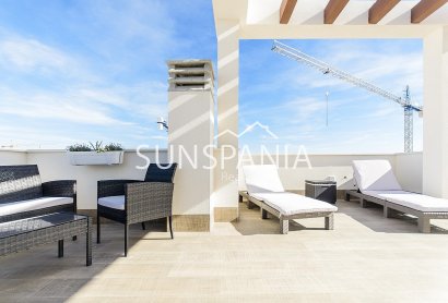 Obra nueva - Chalet -
Los Montesinos - La Herrada