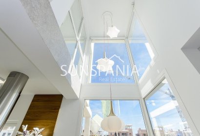 Obra nueva - Chalet -
Los Montesinos - La Herrada