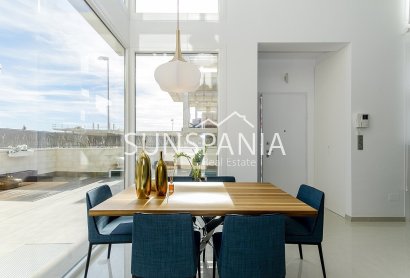 Obra nueva - Chalet -
Los Montesinos - La Herrada