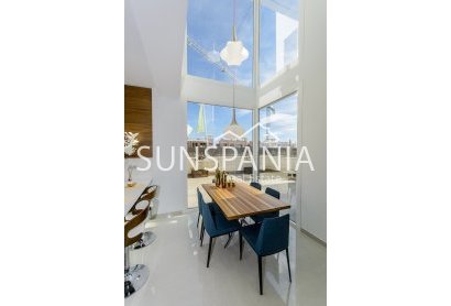 Obra nueva - Chalet -
Los Montesinos - La Herrada