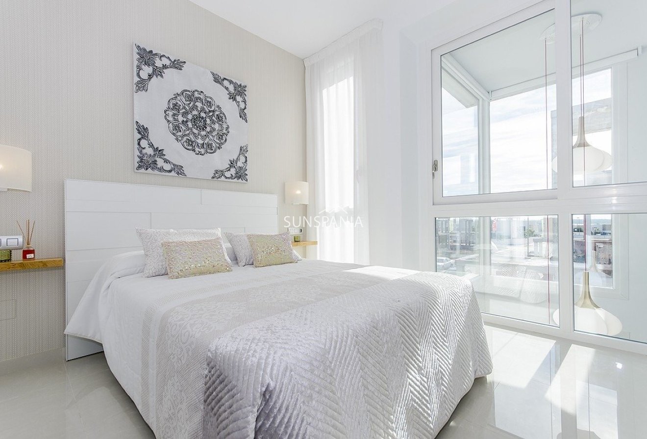 Obra nueva - Chalet -
Los Montesinos - La Herrada