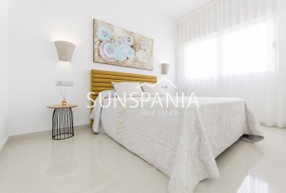 Obra nueva - Chalet -
Los Montesinos - La Herrada